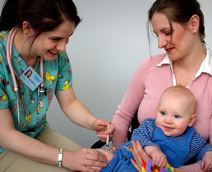 تطعيم الأطفال, أمهات, فائدة التطعيم, أمراض, صحة, طفولة