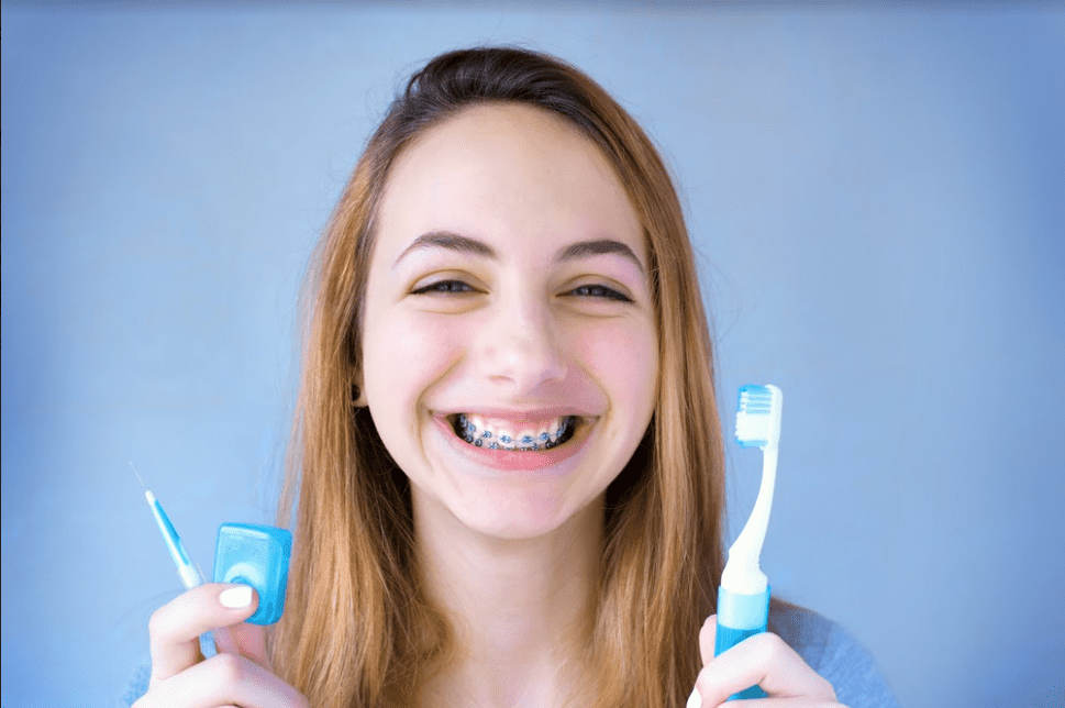 المحافظة على تقويم الأسنان