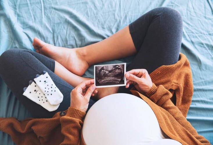كيف يتم حساب فترة الحمل بالأسابيع والشهور؟ وكيف يتم تحديد موعد الولادة؟