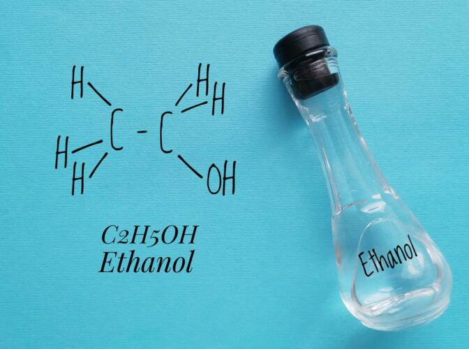 ما هو الإيثانول؟ وهل يمكن استخدامه كوقود بديل؟