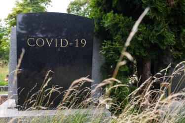 ما هو التقدير الأكثر مصداقية لعدد الوفيات بسبب كوفيد-19 عالمياً؟