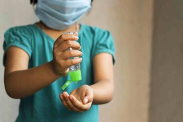 دليلك لوقاية الأطفال من الفيروسات الشائعة مع عودتهم إلى المدارس