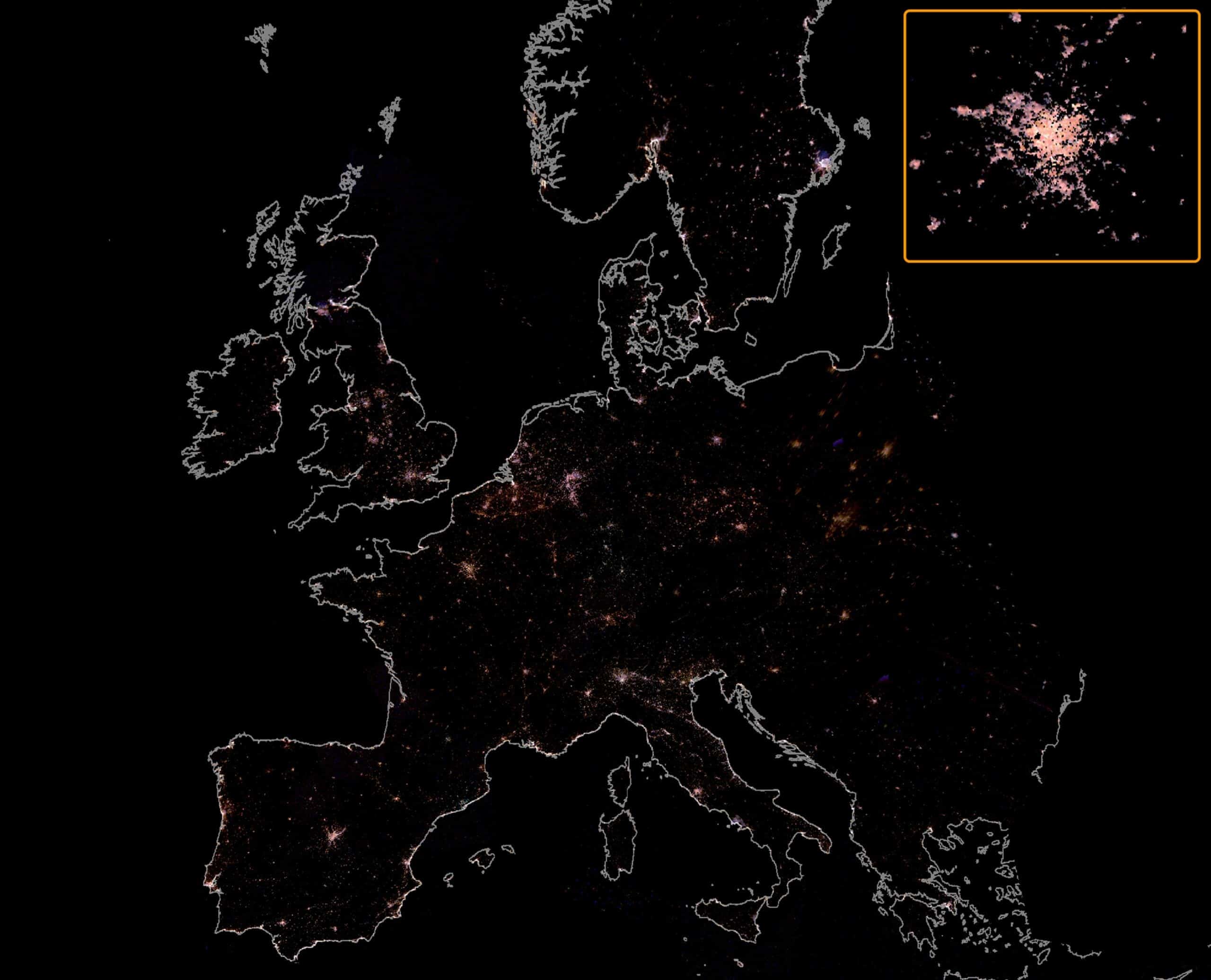 صورة من محطة الفضاء الدولية لأوروبا في الليل