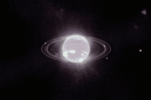 حلقات كوكب نبتون الخافتة تلمع في صور جديدة من تلسكوب جيمس ويب الفضائي