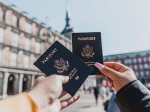 8 نصائح للأشخاص الذين يريدون السفر إلى بلدان أخرى لأول مرة