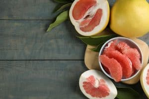 ما فوائد فاكهة البوملي لدى مرضى السكري؟