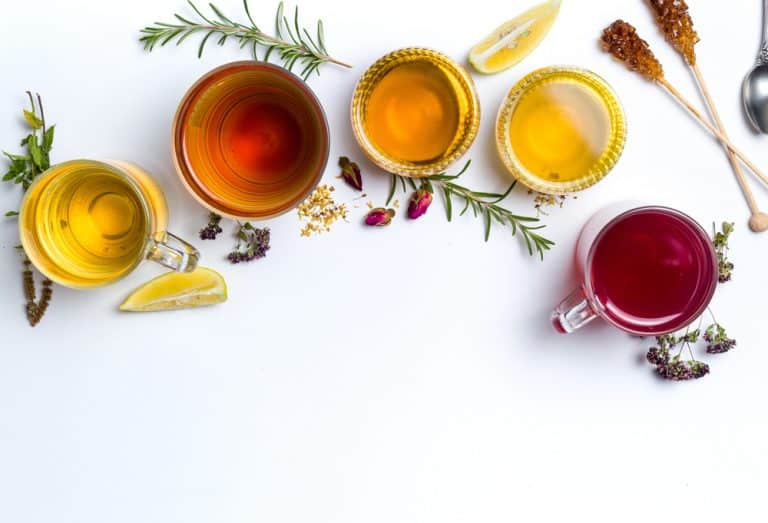 10 أنواع مختلفة من شاي الأعشاب وفوائدها الصحية