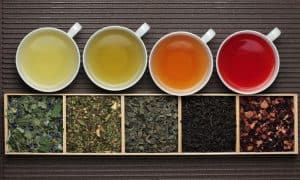 هل يُسبب شرب الشاي فقر الدم حقاً؟