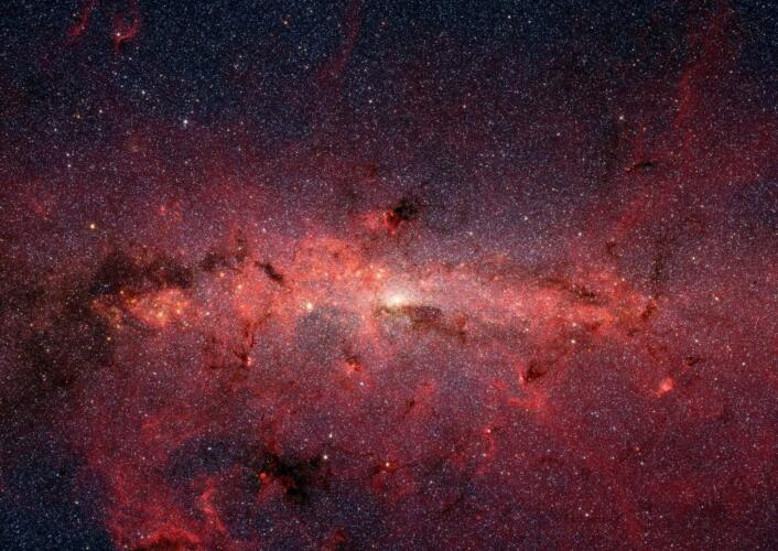 هل تشكّلت المجرات متنوعة الأشكال في المراحل المبكرة من عمر الكون؟
