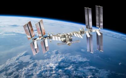 لماذا تعد محطة الفضاء الدولية مكاناً مثالياً لإجراء التجارب العلمية؟
