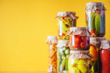 11 طريقة بسيطة لحفظ الأطعمة دون مواد حافظة صناعية