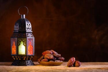 إليك كيف يؤثّر صيام شهر رمضان يوماً بيومٍ في جسمك