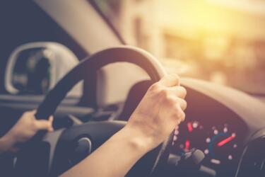 أمراض المهن: مخاطر قيادة السيارة فترات طويلة وأهم النصائح لتجنبها